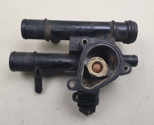 PATHFINDER III R51 2.2 2.5 DCI Master 2 8200262237 Renault Nissan Thermostat Gehäuse