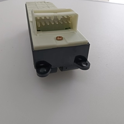 84820-35020 Elektrischer Fenstersteuerungsschalter für Land Cruiser 70 2007-2018 Fahrerseite