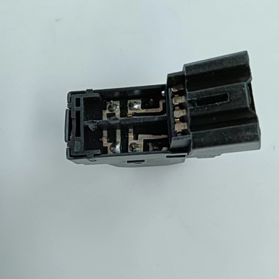 Suzuki Kompatible Power Window Switch für Modelle der Jahre 2002-2006 37995-58J0