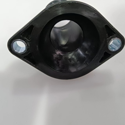 Nissan 13049-ED02A Motorkühlmittel-Eingangsflansche mit OEM NO 13049-ED02A