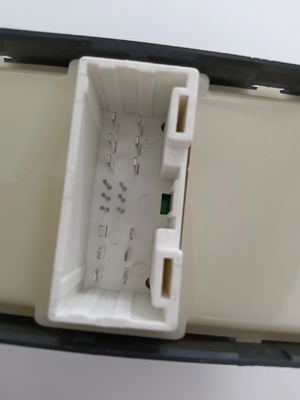 Schalter für die Steuerung von Fenstern 8981922511 für ISUZU DMAX MUX 2012 bis 19