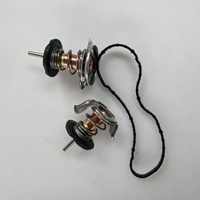 Metall-Kunststoff-Kühlmittelthermostat für Motoren für Ford F250 F350 F450 F550 6.4L 2008 2009 2010