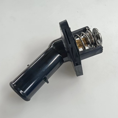 Die Ausrüstung für den Thermostatgehäuse 16031-0P010 16031-31011 für Toyota TACOMA TUNDRA