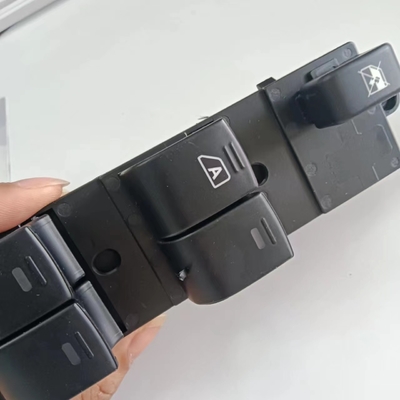 OE-Nr. 25401-BB65B Vorder-Links-Schaltfenster für den Nissan Navara Qashqai 2003-2018