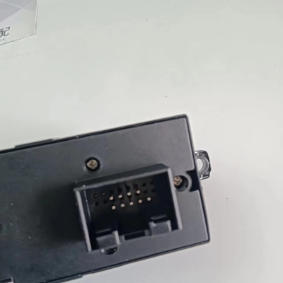 BSG 90-860-061 Vorderer Linker Schalter 1J4959857 Für VW Jetta Passat Golf 4 Türen 00-2005
