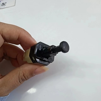 Leistungsbremslampe Schalter 2P / 24515036 für Chevrolet N300 / N300P