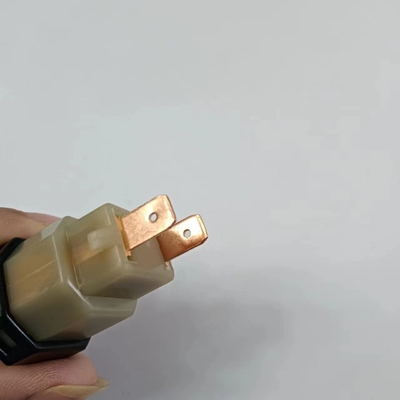 Leistungsbremslampe Schalter 2P / 24515036 für Chevrolet N300 / N300P