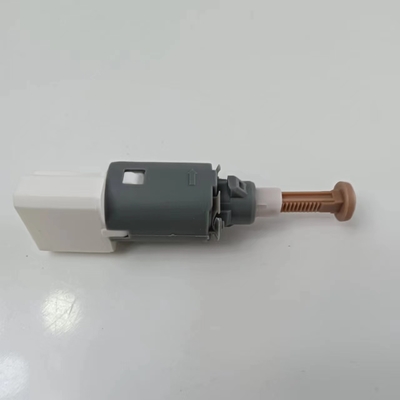 Opel Daewoo Chevrolet Bremslicht Schalter 25320-00Q0A Passt 93197675 8200168238 4155450009
