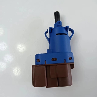 1240755 50512681 453472 1608681280 53378929 Bremslampen-Schalter für den Fiat Ducato 500L