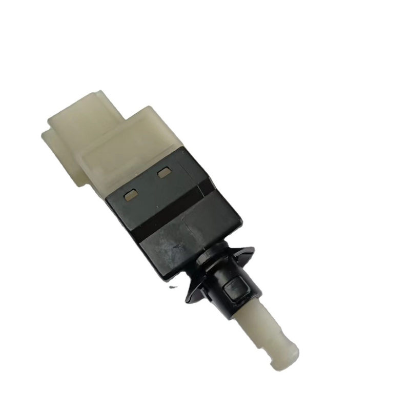 Mercedes-Benz E320 E350 E550 E63 AMG CLS550 CLS63 AMG Bremslichtschalter 0015454409/0015456709 4Pin